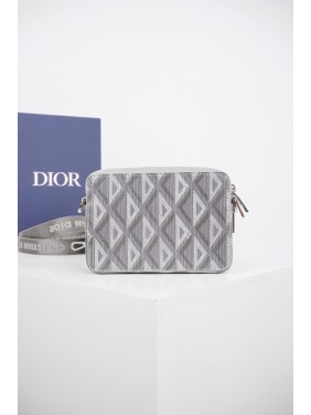 DIOR-Diamond-Oblique-Clutch