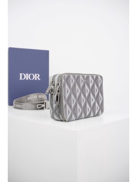 DIOR-Diamond-Oblique-Clutch