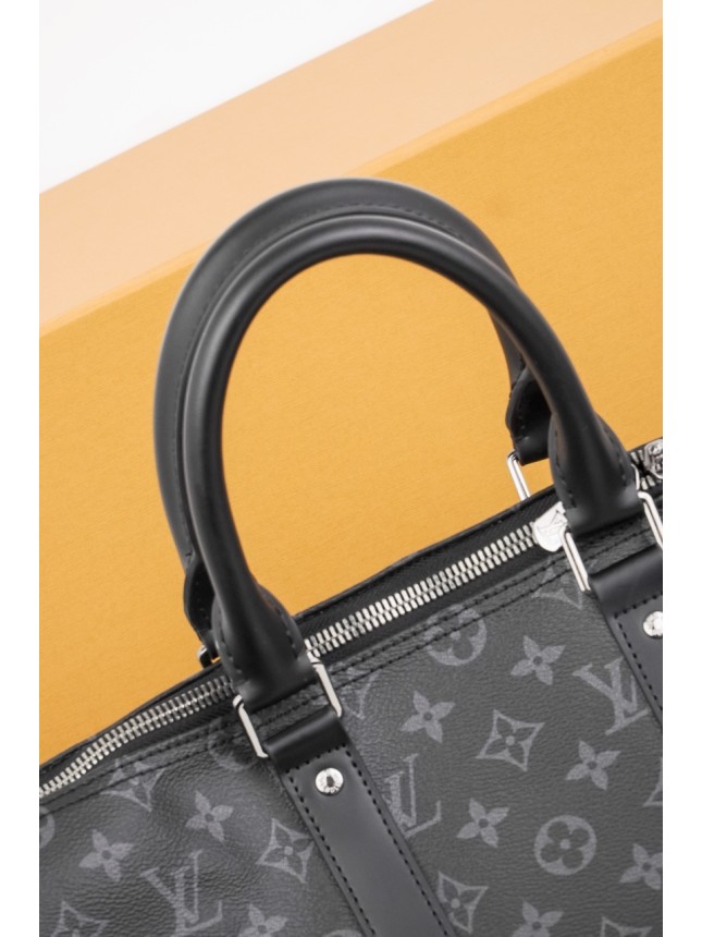 LOUIS VUITTON Keepall Travel Bag with Shoulder Strap (Monogram)