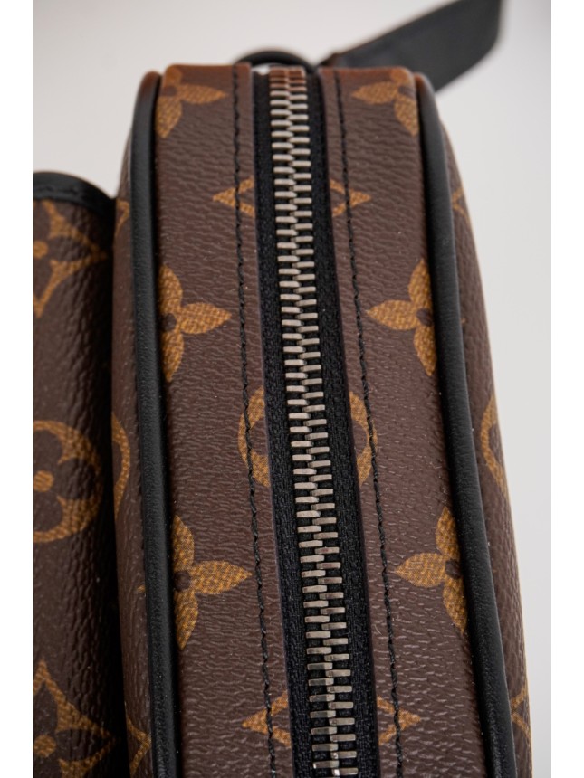 LOUIS VUITTON Monogram Canvas & Leather Crossbody Bag