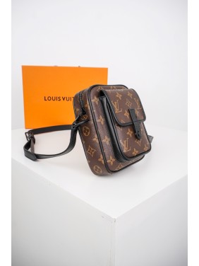 LOUIS VUITTON Monogram Canvas & Leather Crossbody Bag