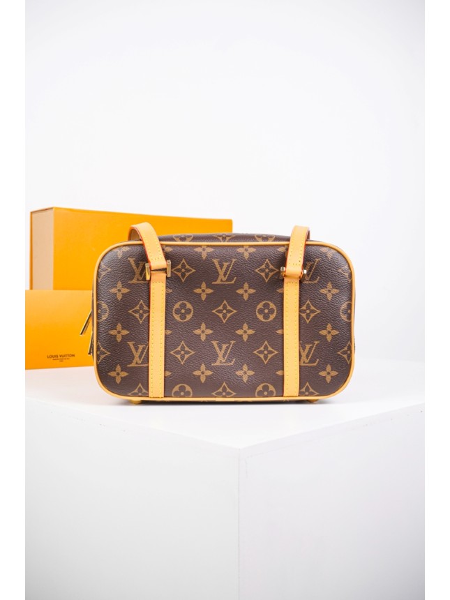 LOUIS VUITTON Petite Malle ("Smiling Trunk Box")