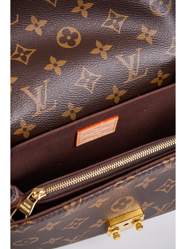 Louis Vuitton Pochette Métis Messenger Bag