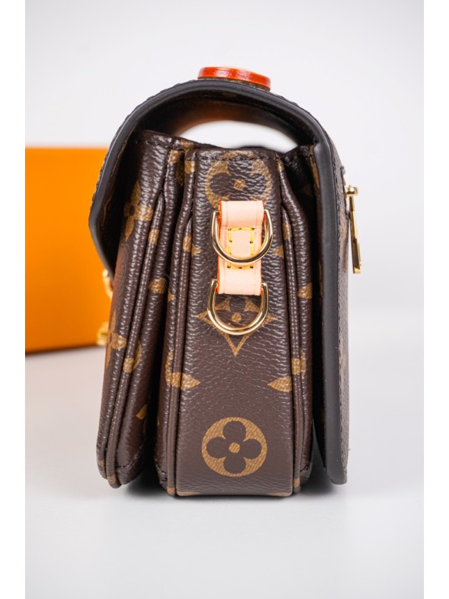 Louis Vuitton Pochette Métis Messenger Bag
