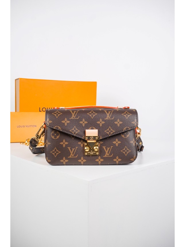 Louis Vuitton Pochette Métis Messenger Bag