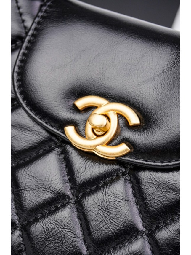 Chanel Quilted Calfskin Chain Shoulder Crossbody Bag