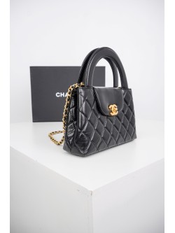 Chanel Quilted Calfskin Chain Shoulder Crossbody Bag