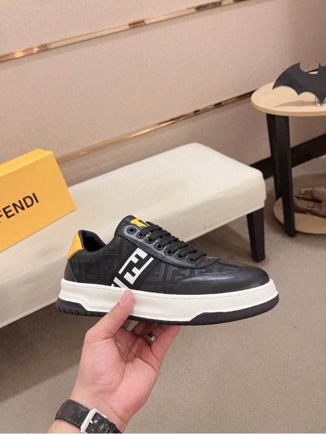 Fendi's latest men's cowhide casual shoes