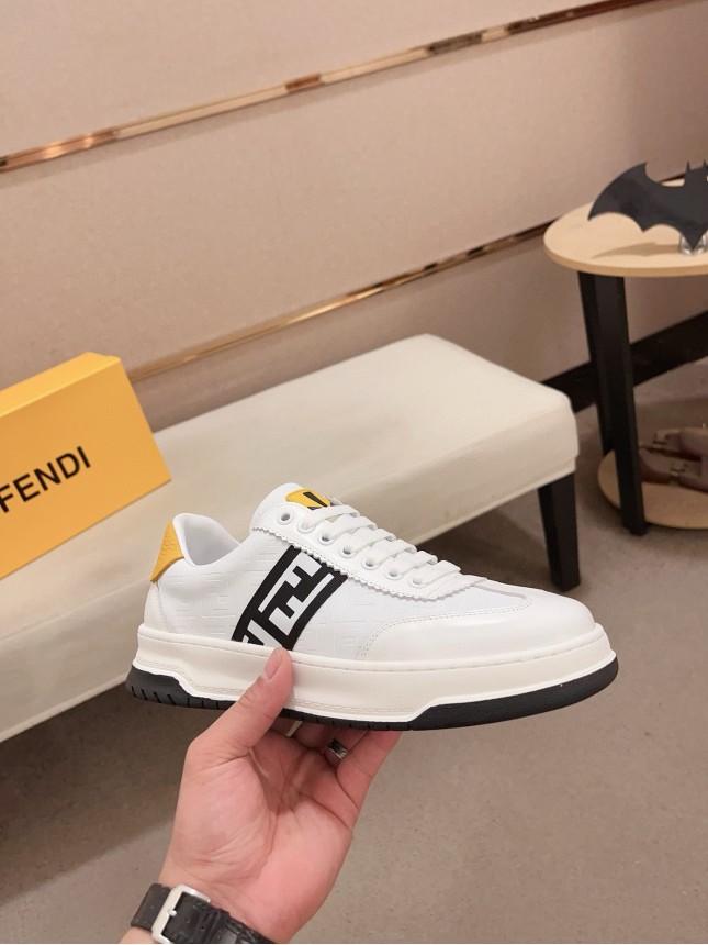 Fendi's latest men's cowhide casual shoes