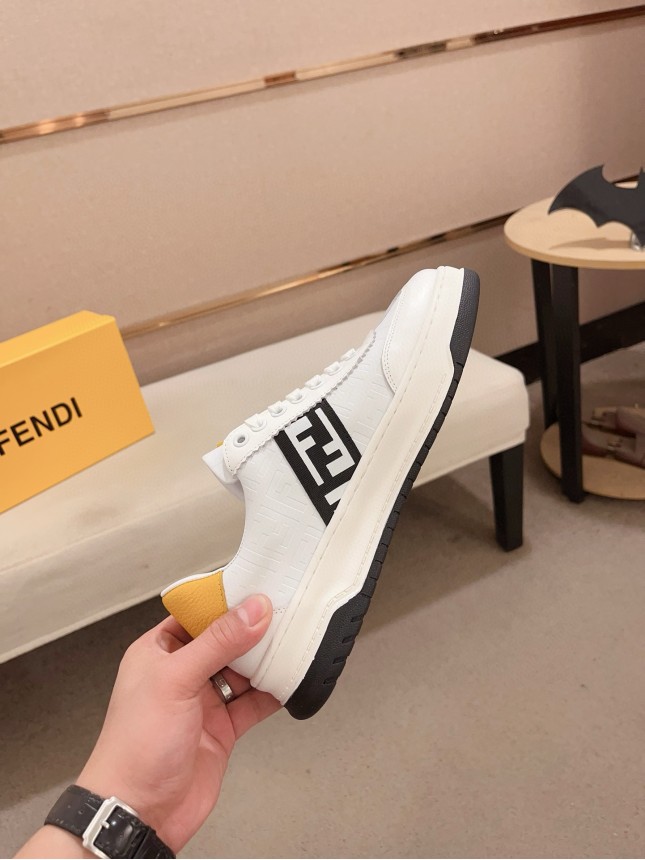 Fendi's latest men's cowhide casual shoes