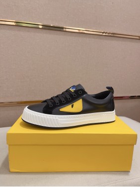 Fendi's latest men's cowhide casual shoes