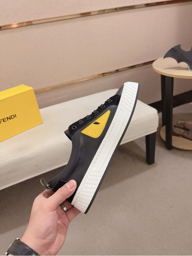 Fendi's latest men's cowhide casual shoes