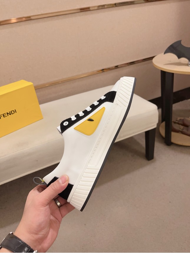 Fendi's latest men's cowhide casual shoes