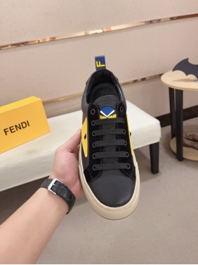 Fendi's latest men's cowhide casual shoes