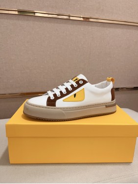 Fendi's latest men's cowhide casual shoes