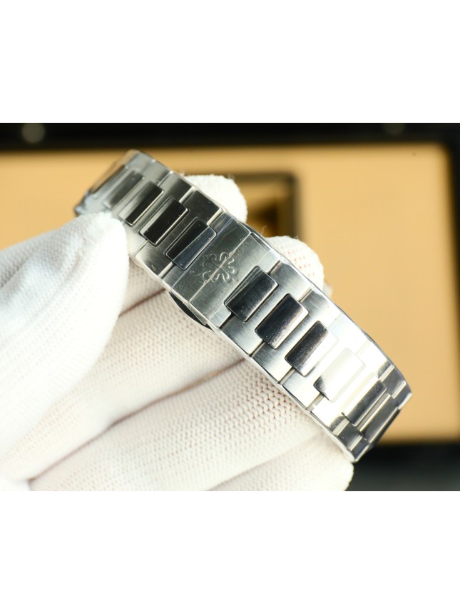 Patek Philippe Nautilus Ladies' Watch PP5711  