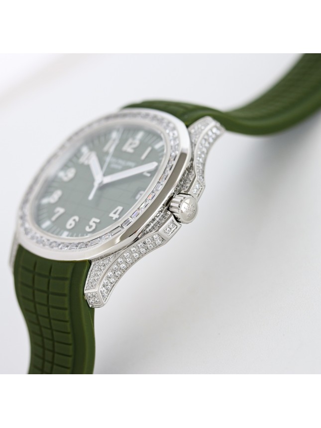 The fully paved T-diamond Patek Philippe Aquanaut series